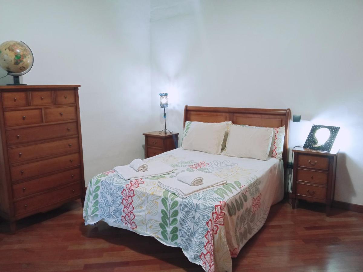 Apartamento La Almena 1 Junto A Plaza Mayor,2 Habitaciones, Parking Gratuito Caces Esterno foto
